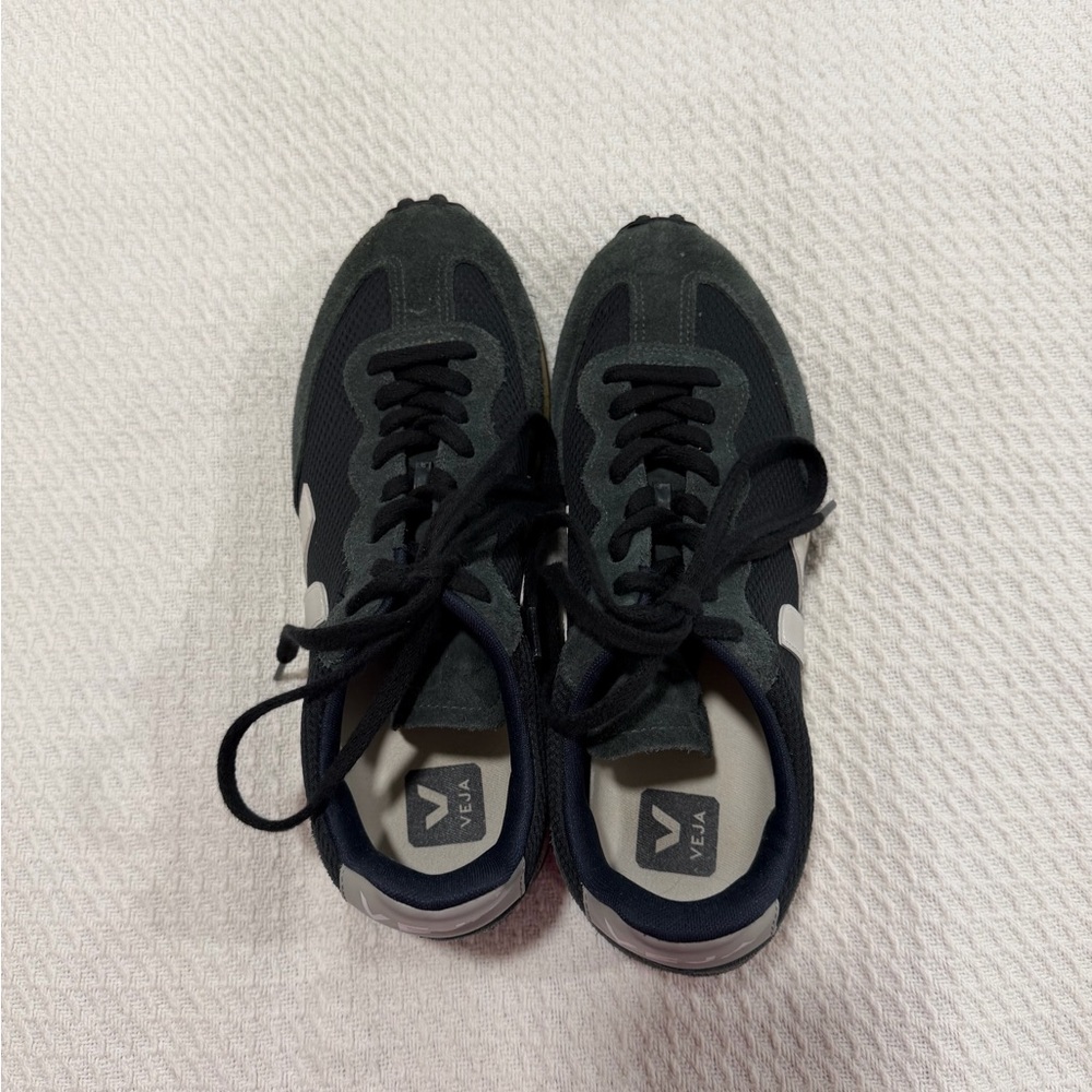 Womens veja sneakers